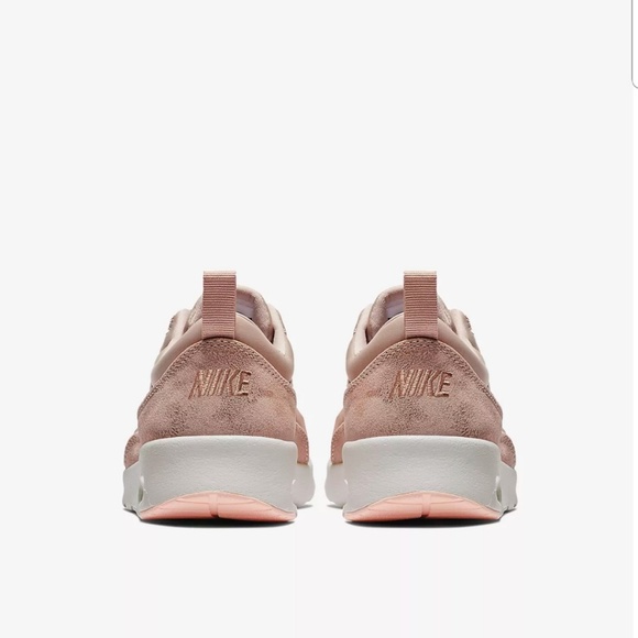 ❌SOLD❌Womens Nike Air Max Thea Premium - Picture 4 of 8